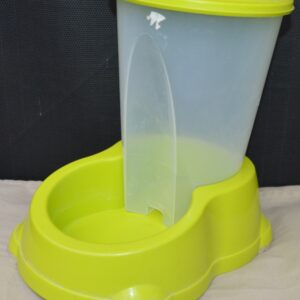 Distributeur de croquettes